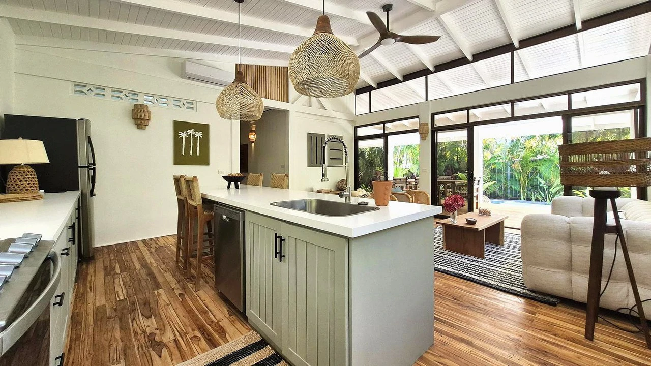 Casa Sol: Casa Sol – A Tropical Beach-Style Home with Pool, Designed for Year-Round Vacation Living - Gallery image 11