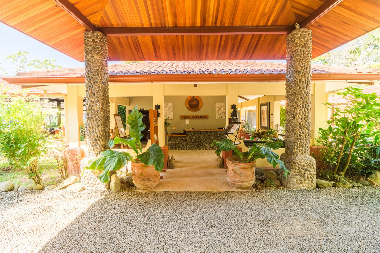 Popular 20-room Boutique hotel /retreat. Stunning ocean views - Gallery image 33