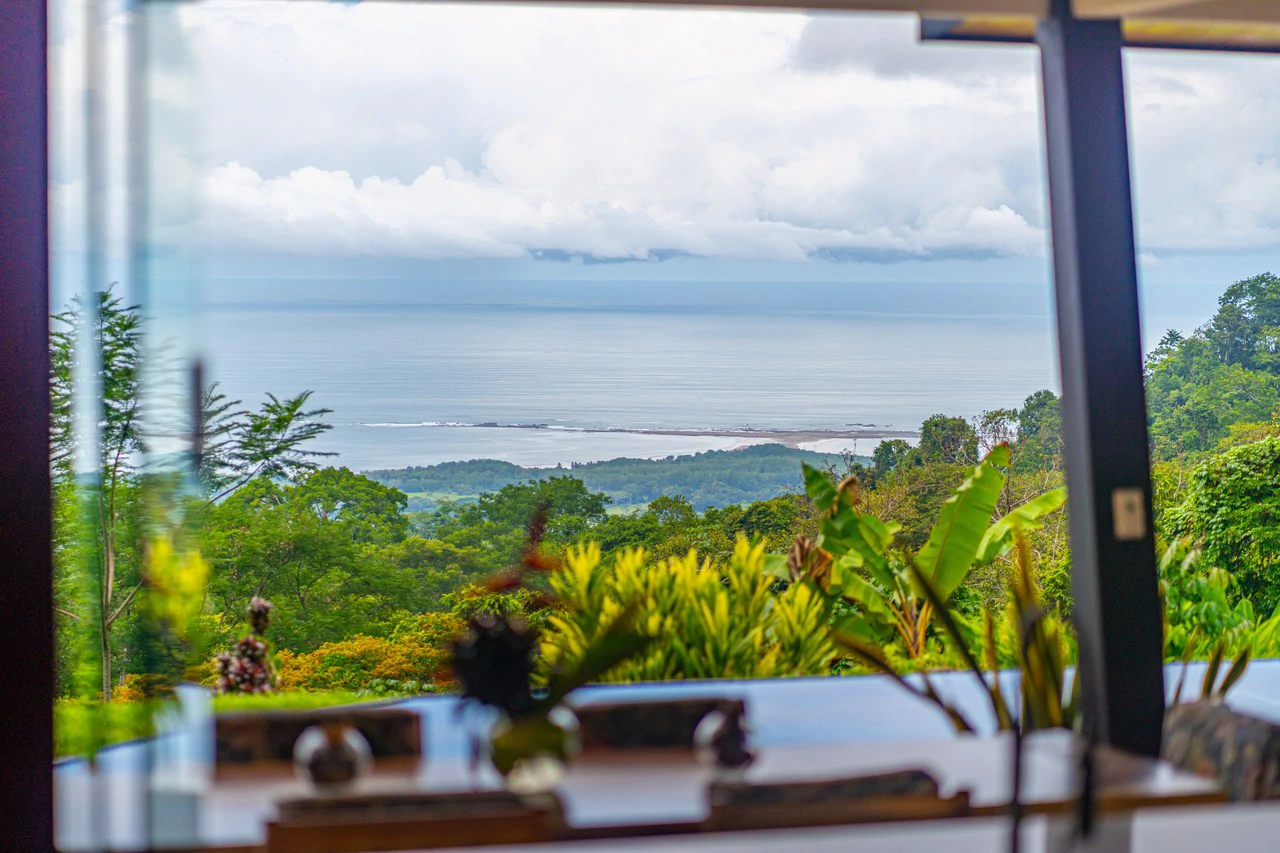 Luxury Ocean View Retreat Overlooking the Whale’s Tail – Proven Rental in Gated Enclave - Gallery image 22