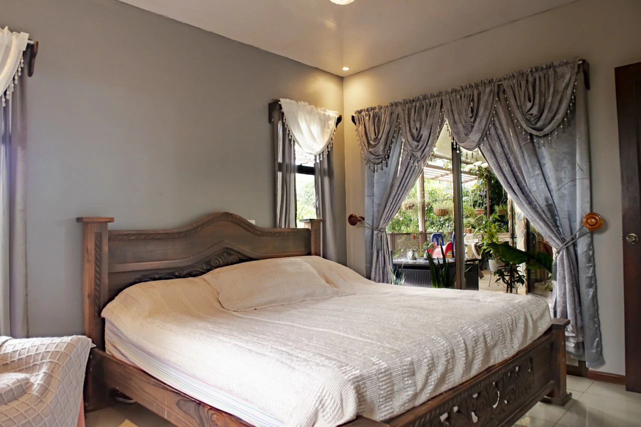Costa Rican Gem: Spacious 4BR Home with Fruit Trees, Fully Furnished: House For Sale in Pedregoso - Gallery image 13