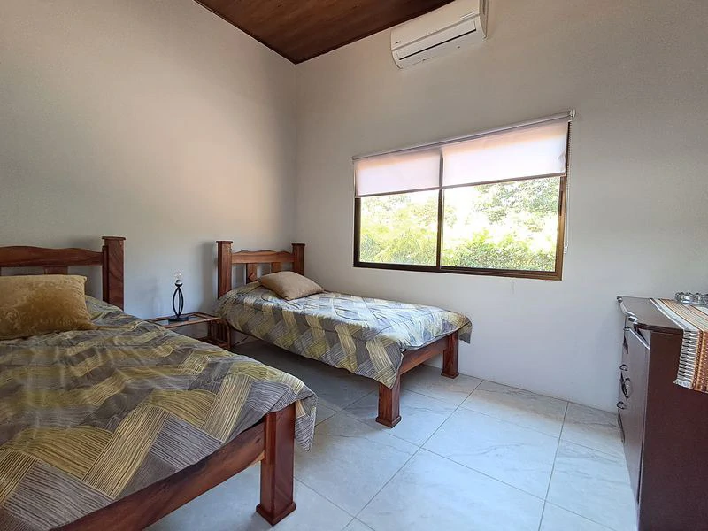 Casa Teresita: Charming 3-Bedroom Home with Garden – 15 Minutes from Sámara - Gallery image 9