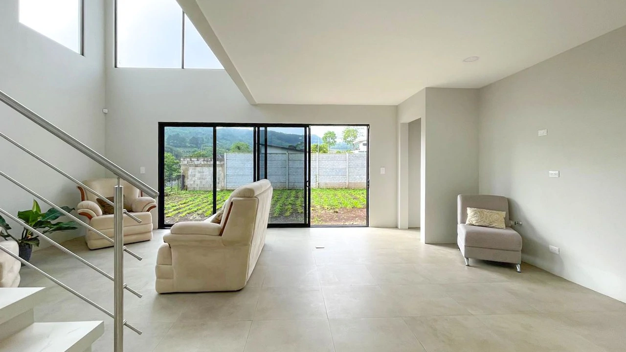 Two-Story House for Sale in San Ramón - Gallery image 5