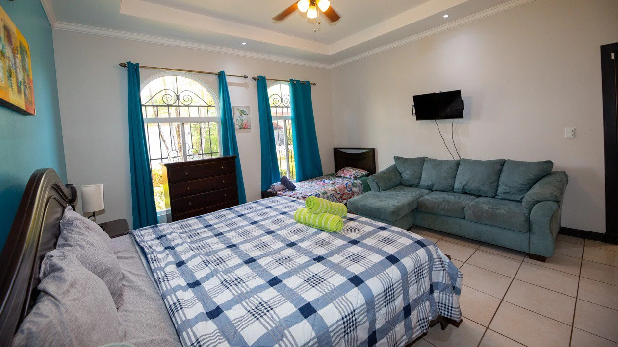 Fantastic Casa Oasis, walk to the beach in Bejuco!: Private Pool in Highly Sought after Neighborhood Ner the beach! - Gallery image 22