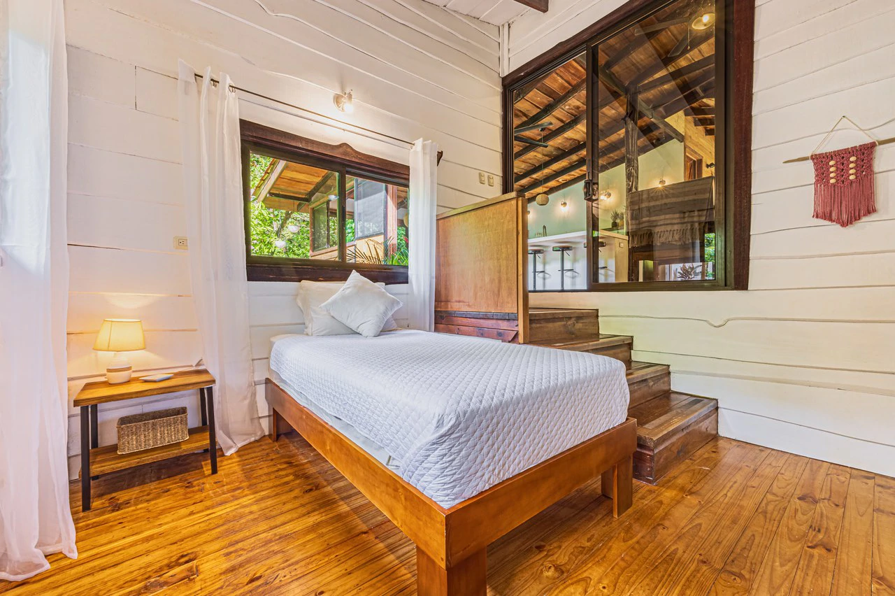 A Jungle House Built of Wood & River Dreams - Gallery image 27
