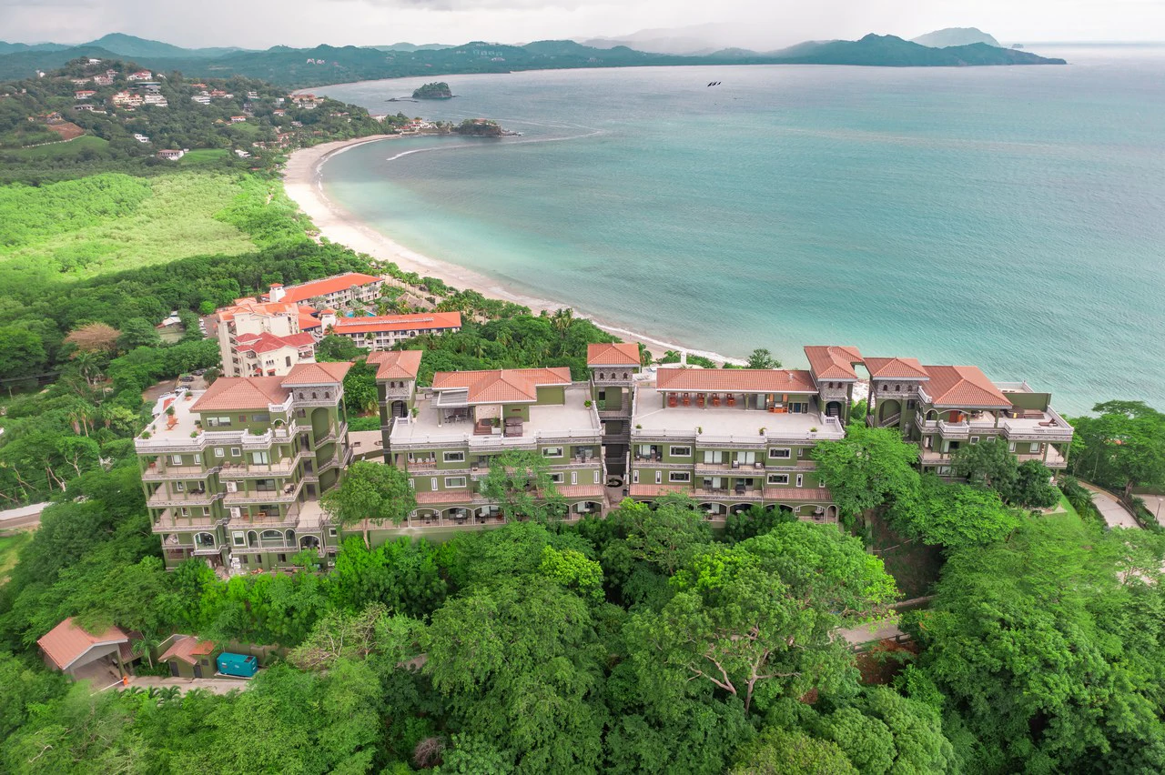 360 Splendor del Pacifico #305: Oceanview Perfection – Just Steps from the Infinity Pool - Gallery image 28