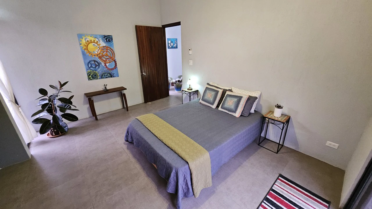 Beautiful Casa Irina, with pool and large yard: Close to the beach in tranquil Monterrey! - Gallery image 19