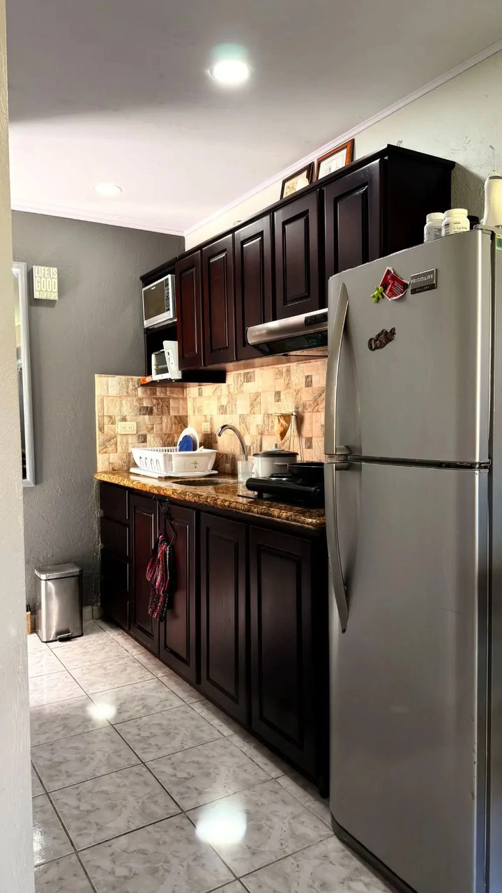 Condominium in Jacó: Live in a gated community just steps from the beach!: Near the Coast Condominium For Sale in Jacó - Gallery image 8