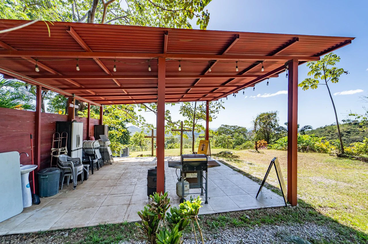 Casa Jardin: Ocean View SFH with Guest House and Extra Lot - Gallery image 6
