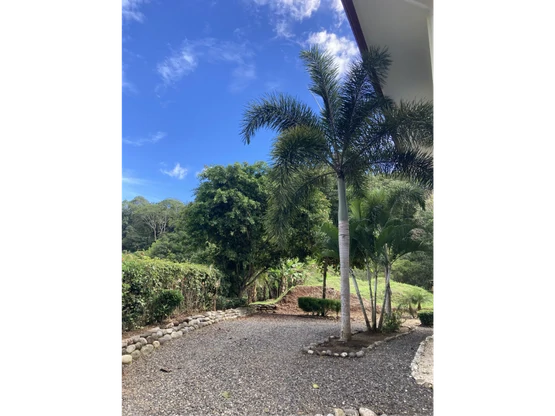 Venta de una hectárea con vivienda principal en Herradura: ¡Your Own Paradise in Herradura, Costa Rica! - Gallery image 26