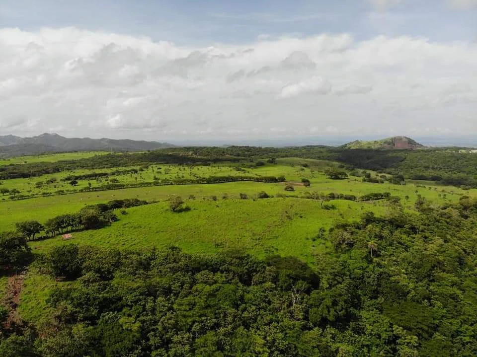 Finca Los Angeles: JUST REDUCED ! 281 Acre Farm with River, Lake, and Sunset views - Gallery image 5
