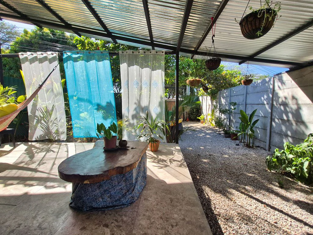Casa Nomad: Affordable Beachside Living in Samara – Unique 2-bedroom Container home – Walking Distance To The Beach - Gallery image 5