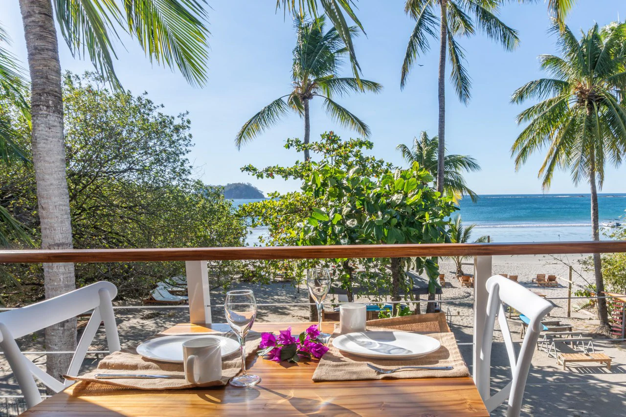 Beachfront Luxury Mixed Use Multi-Unit Residence - photo 4