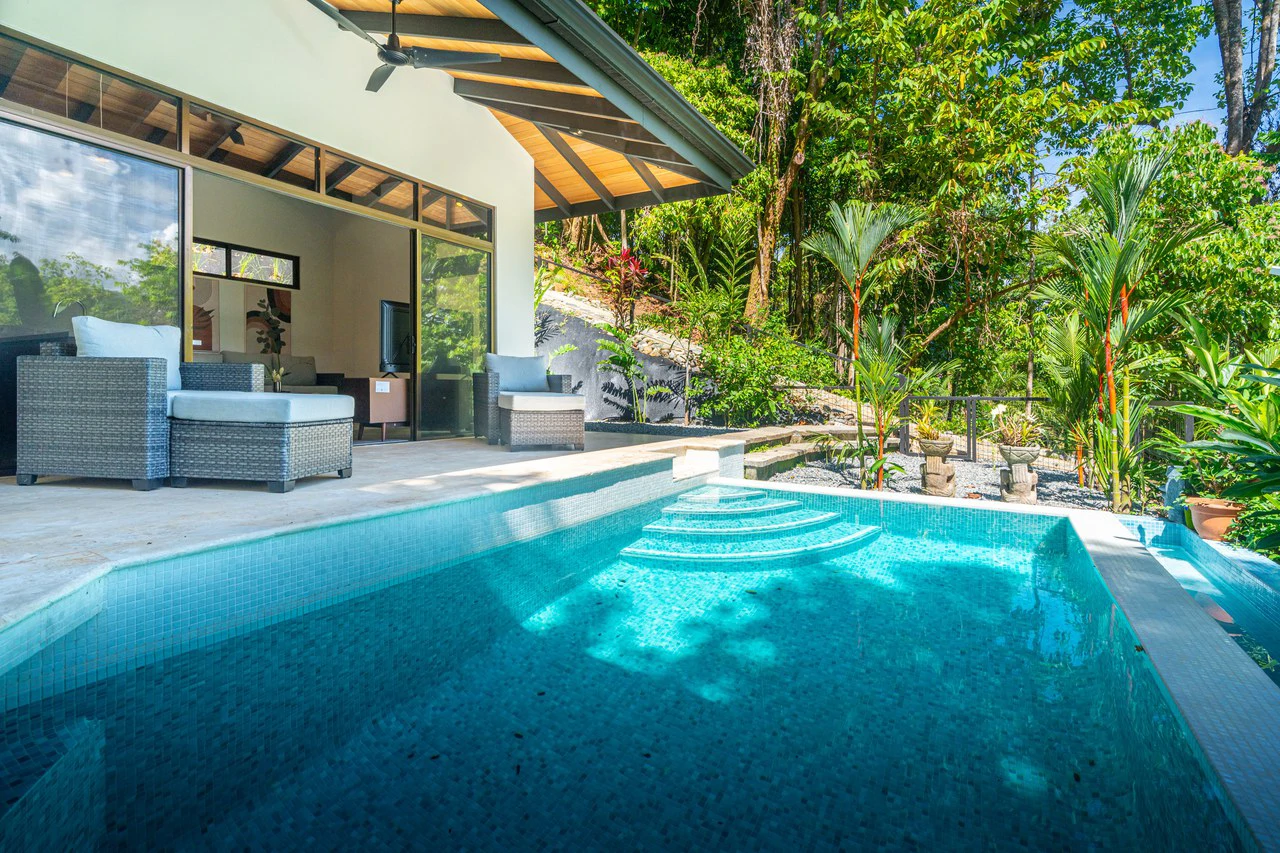 Prime Las Brisas: Mountain House For Sale in Uvita