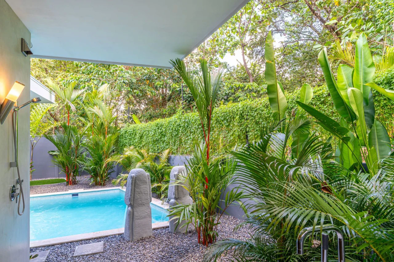 Amazing New Villa Cayman: Solar Powered and Walk to the Beach in Uvita! - Gallery image 56