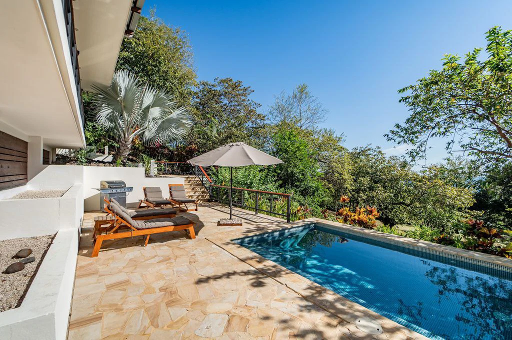 Casa Que Pasa: Exquisite Contemporary Hillside Home in a 1.6-acre Property Overlooking The Pacific Ocean - Enjoy Coastal Living in a Prime Location - Gallery image 7