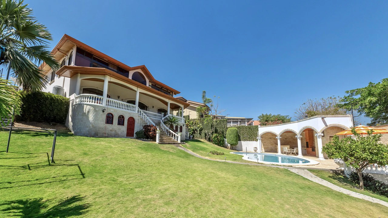 Casa Tuscan Hill:  Escazu home with Pool - Gallery image 32