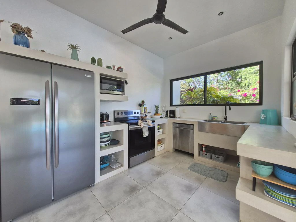 Casa Joya: Turnkey Modern Home with pool – Prime Location & Rental Income - Gallery image 8