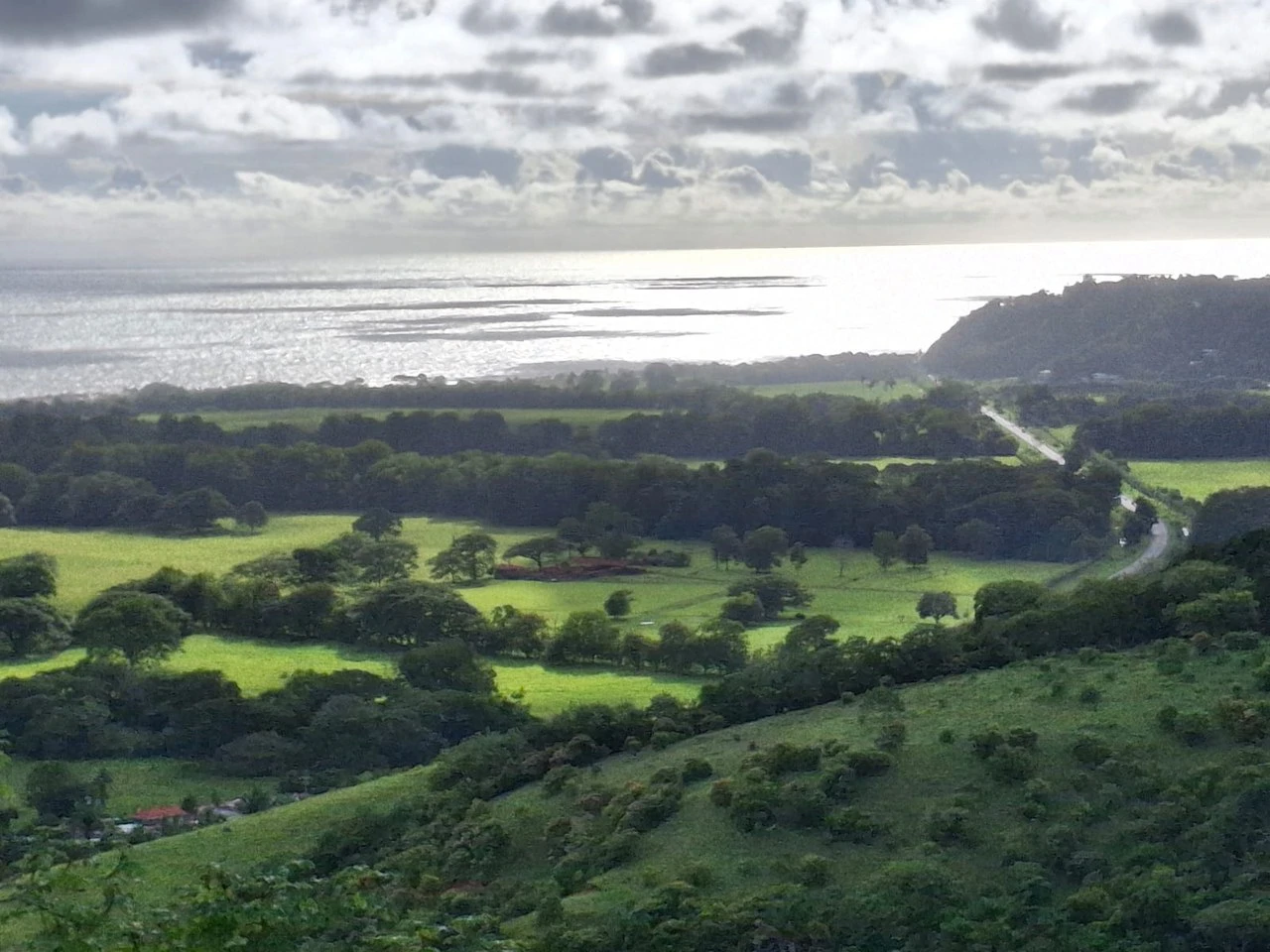 Hilltop Ocean Paradise: 10 ha (103,600m2) for private compound or development - Gallery image 13