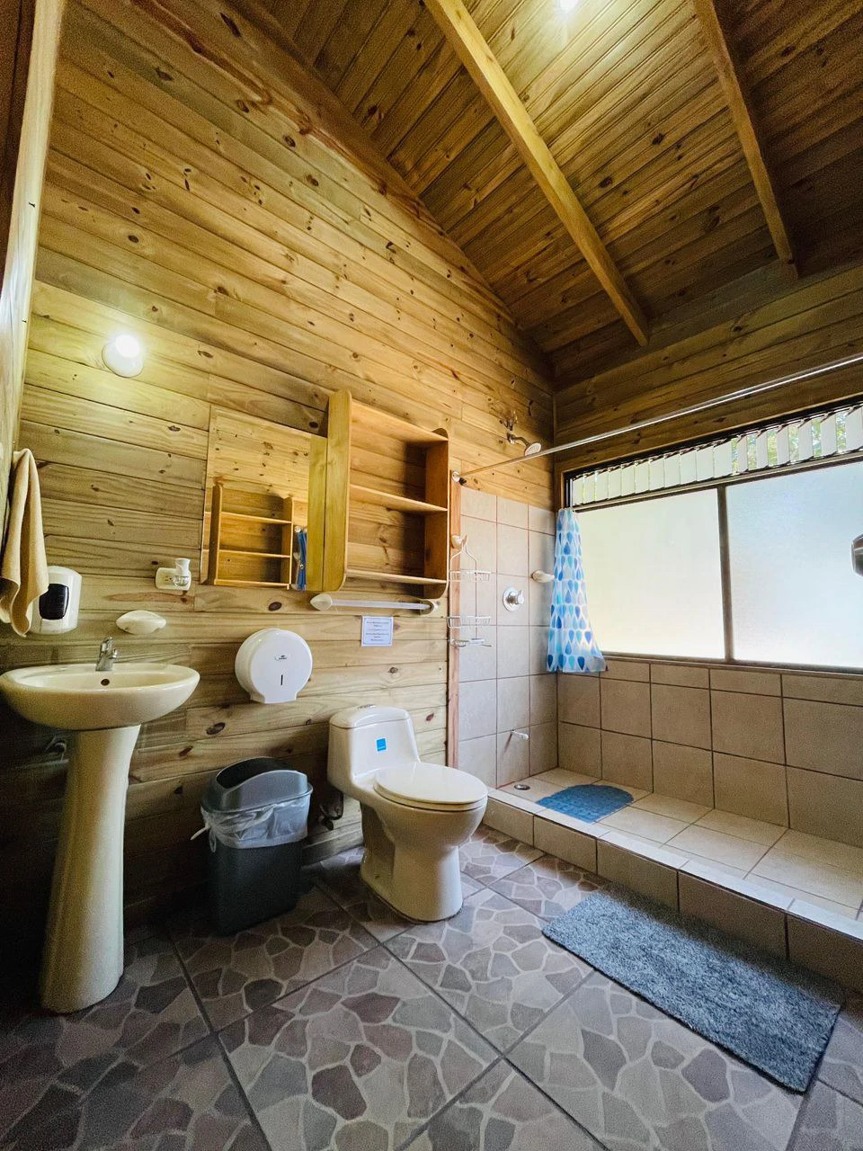 Cabin Rentals: Turnkey Investment Property - Gallery image 16
