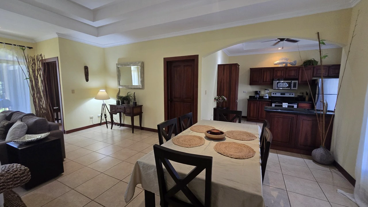 Casa Tropical: Best entry into highly sought after community! - Gallery image 36