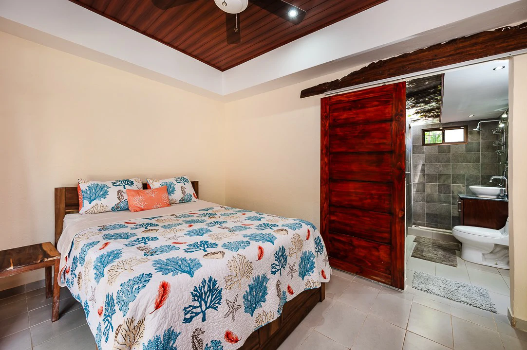 Casa Venturini: Charming Single-Family Home with Quality Finishes, Private Pool & Expansion Opportunity - Gallery image 16