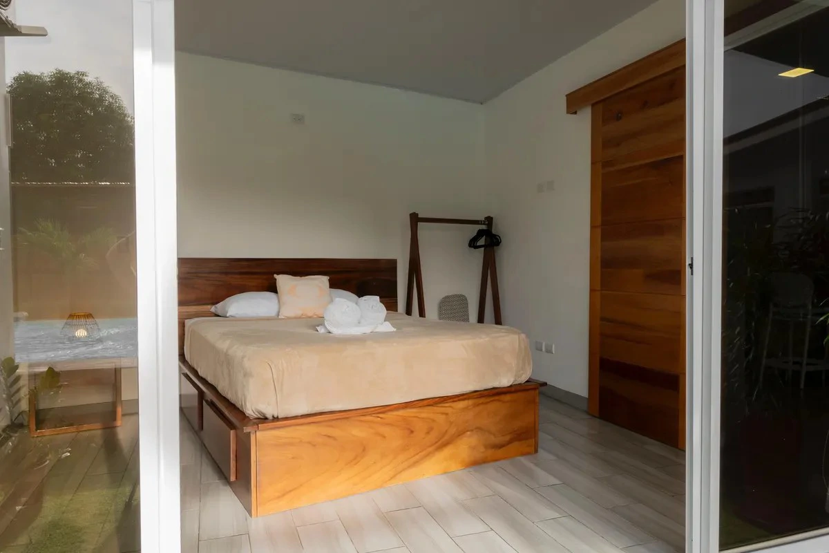 ID 1013: 3 Unit Apartment Complex for Sale Puerto Viejo Costa Rica - Gallery image 8