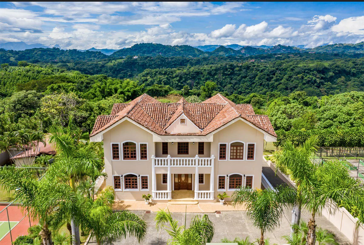 ID 3902:: Breathtaking Mountain View - Home for Sale - Gallery image 4