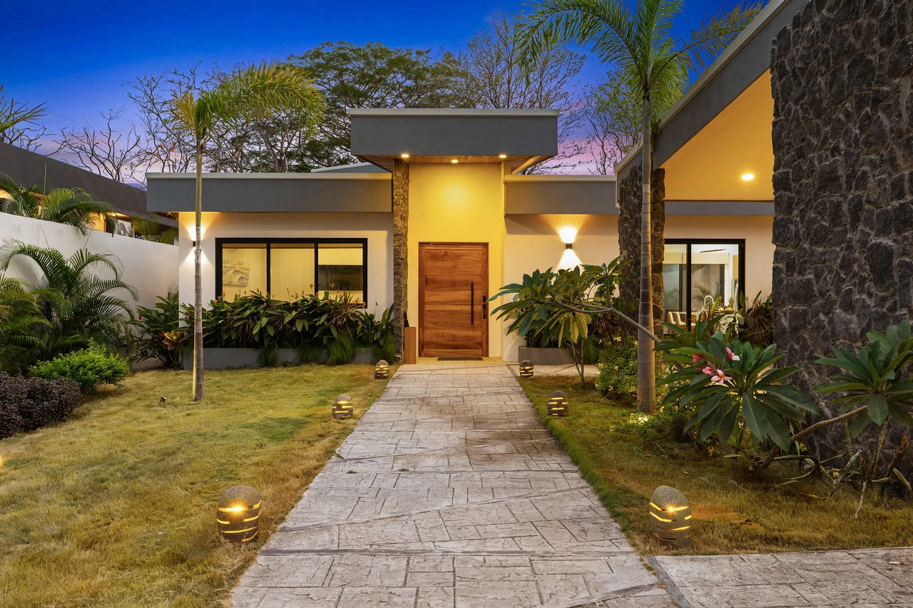 Casa Guacamaya Roja: Luxury Home in Playa Grande - Gallery image 74