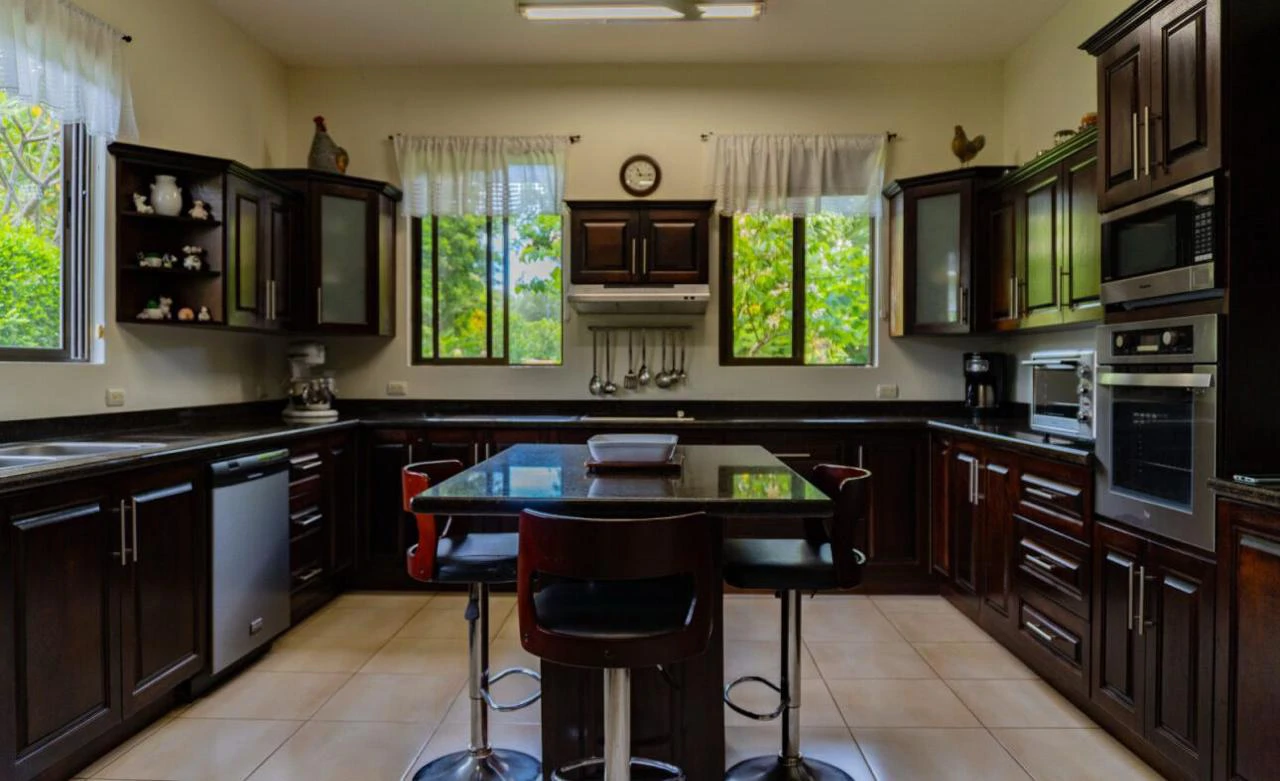 House For Sale in Curubandé - Gallery image 10