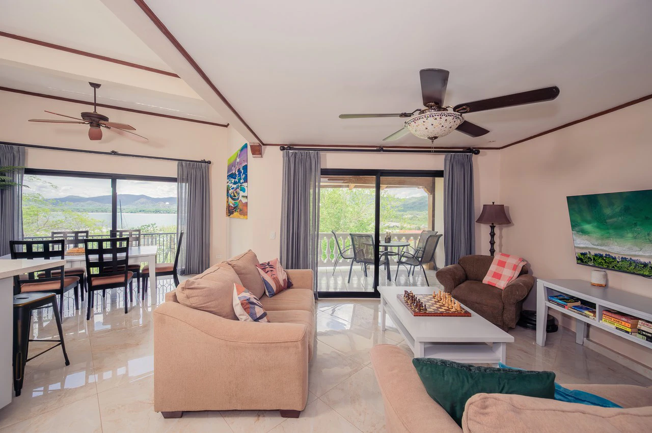 Flamingo Marina Real Penthouse 133: Ocean-View Condo in Playa Flamingo