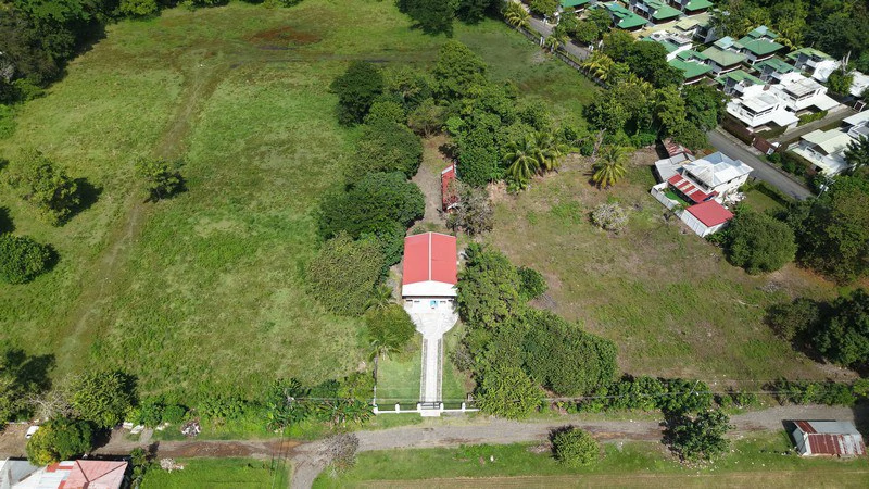 Villa del Mar, one block from the beach in Bejcuo: Fully titled half acre property with 2 level home - Gallery image 7