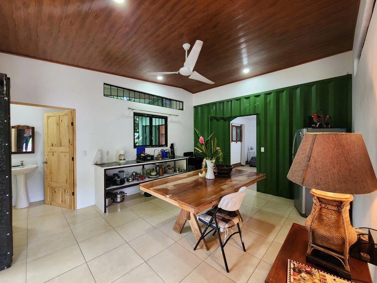FOR SALE IN UVITA HOUSE WITH STUDIO APARTMENT AND RIVER ACCESS