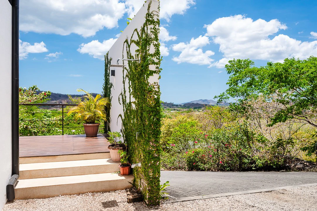 Casa Kalachuchi: Gorgeous Modern Jungle Oasis with Sunset Views in Gated Community - Gallery image 52