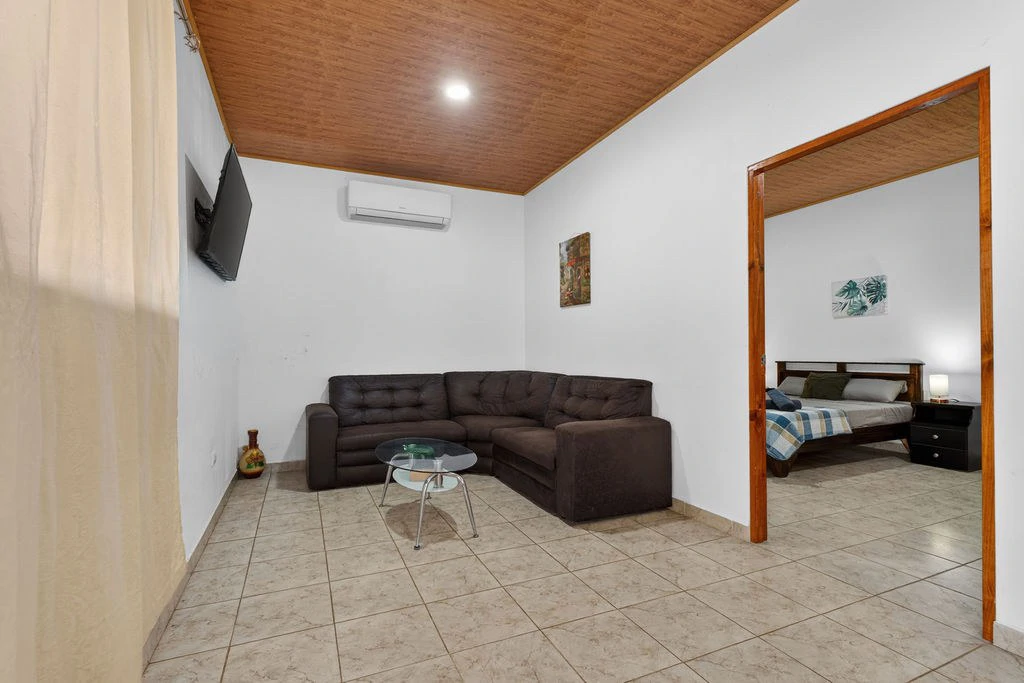 Villa Los Monos: High-Income 9-Unit Rental Property Near Playa Grande - Gallery image 41