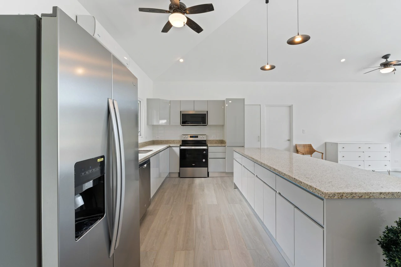 The Point 20: Modern Elegance Meets Coastal Serenity – Home for Sale in Playa Avellanas! - Gallery image 8