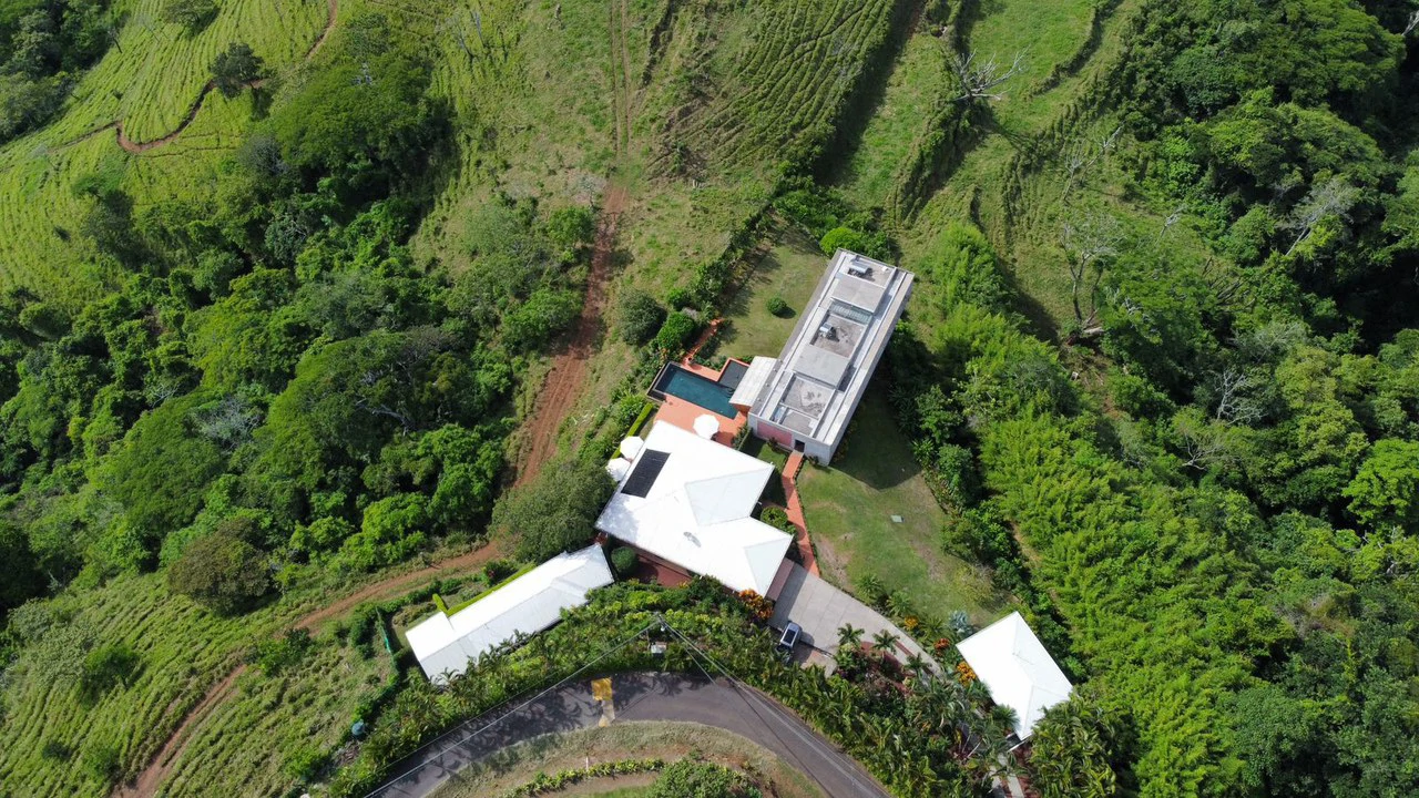 Casa Masterpiece...: Unique Luxury Estate with Panoramic Central Valley Views - Gallery image 2