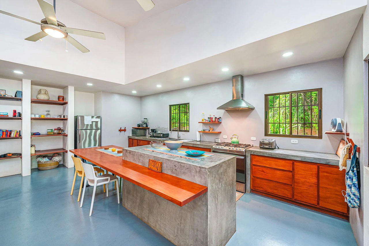 Campo de Sueños: Fresh 3BR Beach Home & Pool on 3/4 Acre - Gallery image 19