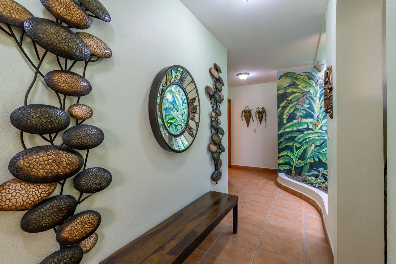 Condo Central: 3 Bedrooms Just Steps from the Beach - photo 8