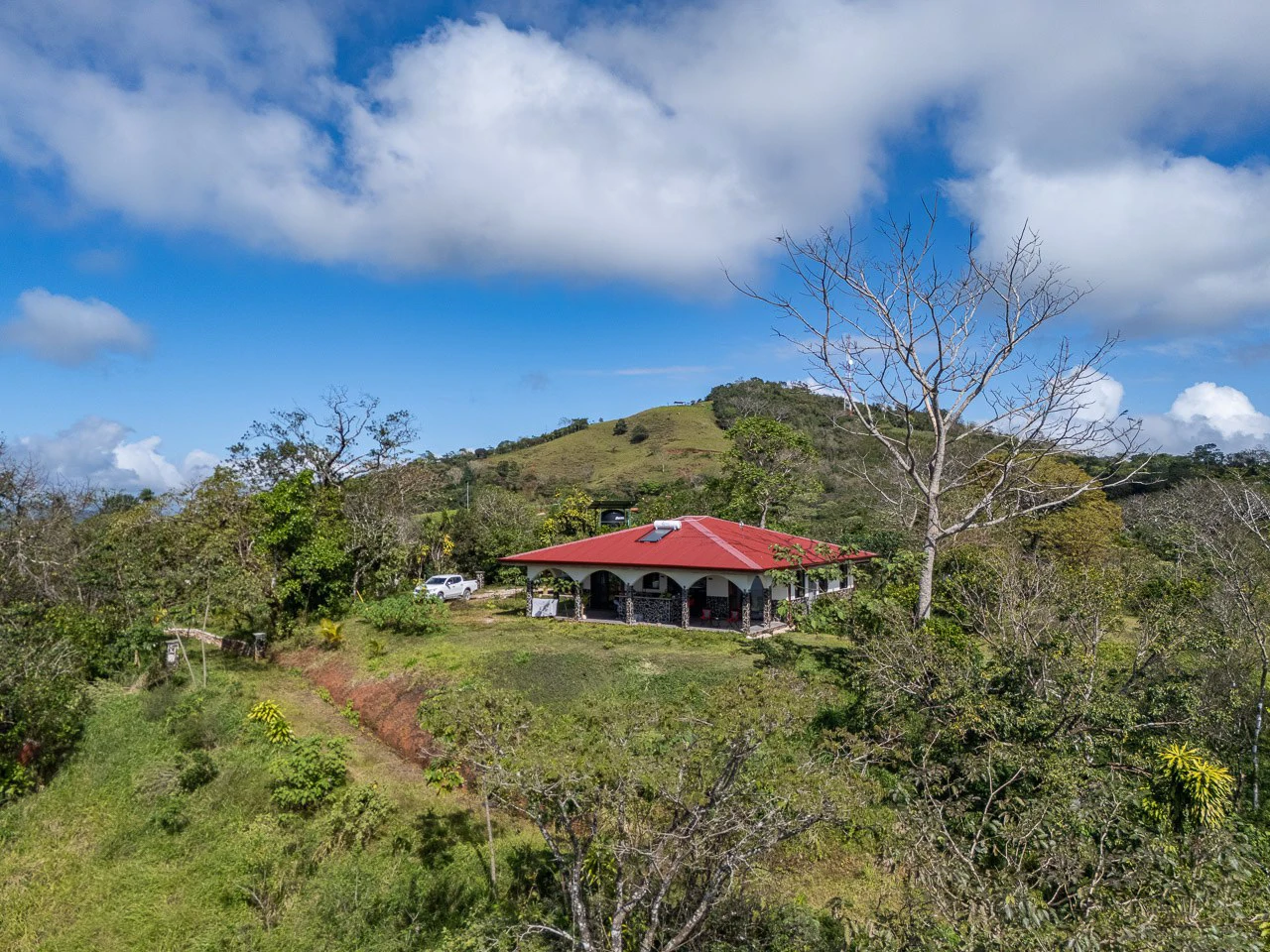 Altos de Socorro: Hilltop Farm with Expansive Ocean Views - Gallery image 10