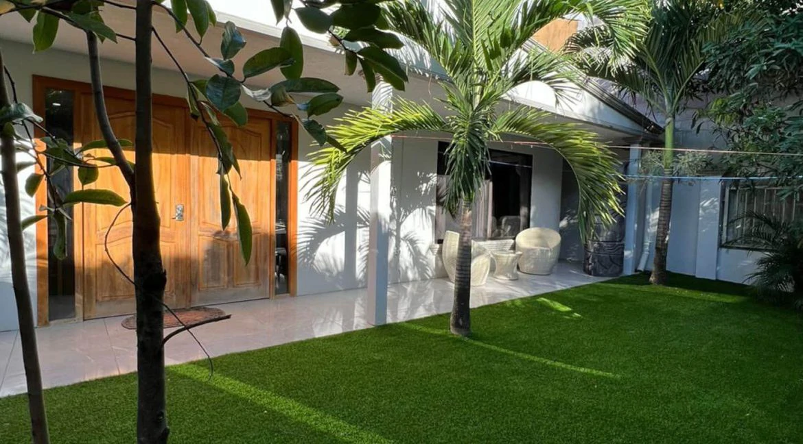 Dos Cocos: 2 Beautiful Homes, 5 Minute Walk To The Sand! - Gallery image 3