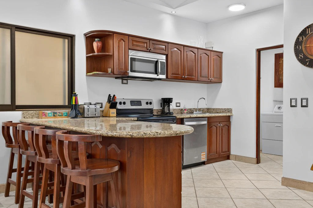 The Oaks #21: Top-Floor, Turnkey Condo Minutes from Tamarindo - photo 5