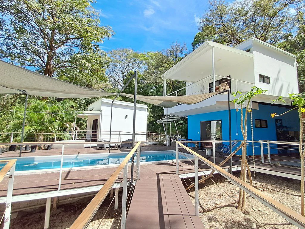 Casa Blue Azul: Unique Property with Three Independent Units in the Heart of Nature – 5 km from Sámara - Gallery image 2