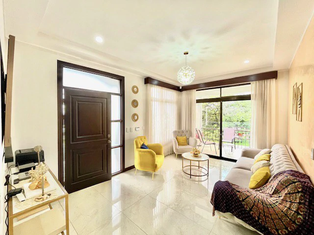 CA-005 Casa del Invernadero: Premium 3-BR / 3.5-BA Gated Estate in Grecia | Turnkey Furnished Option, Private Greenhouse, Clay Roof & River Access - Gallery image 11