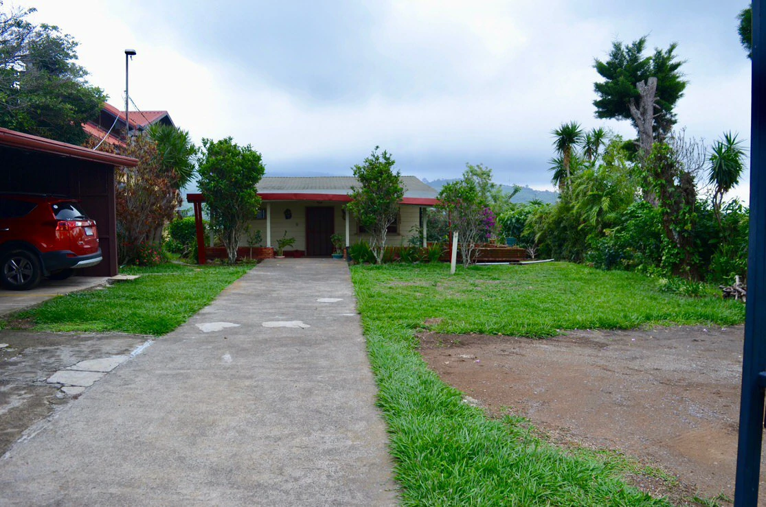 MOUNTAIN PROPERTY WITH VIEW AND 3 HOUSES - Gallery image 60