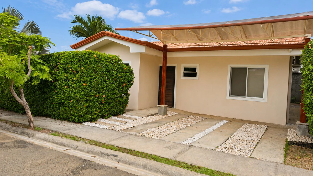 Modern Jacó 3-BR Home with Private Pool in Gated Community - Gallery image 7