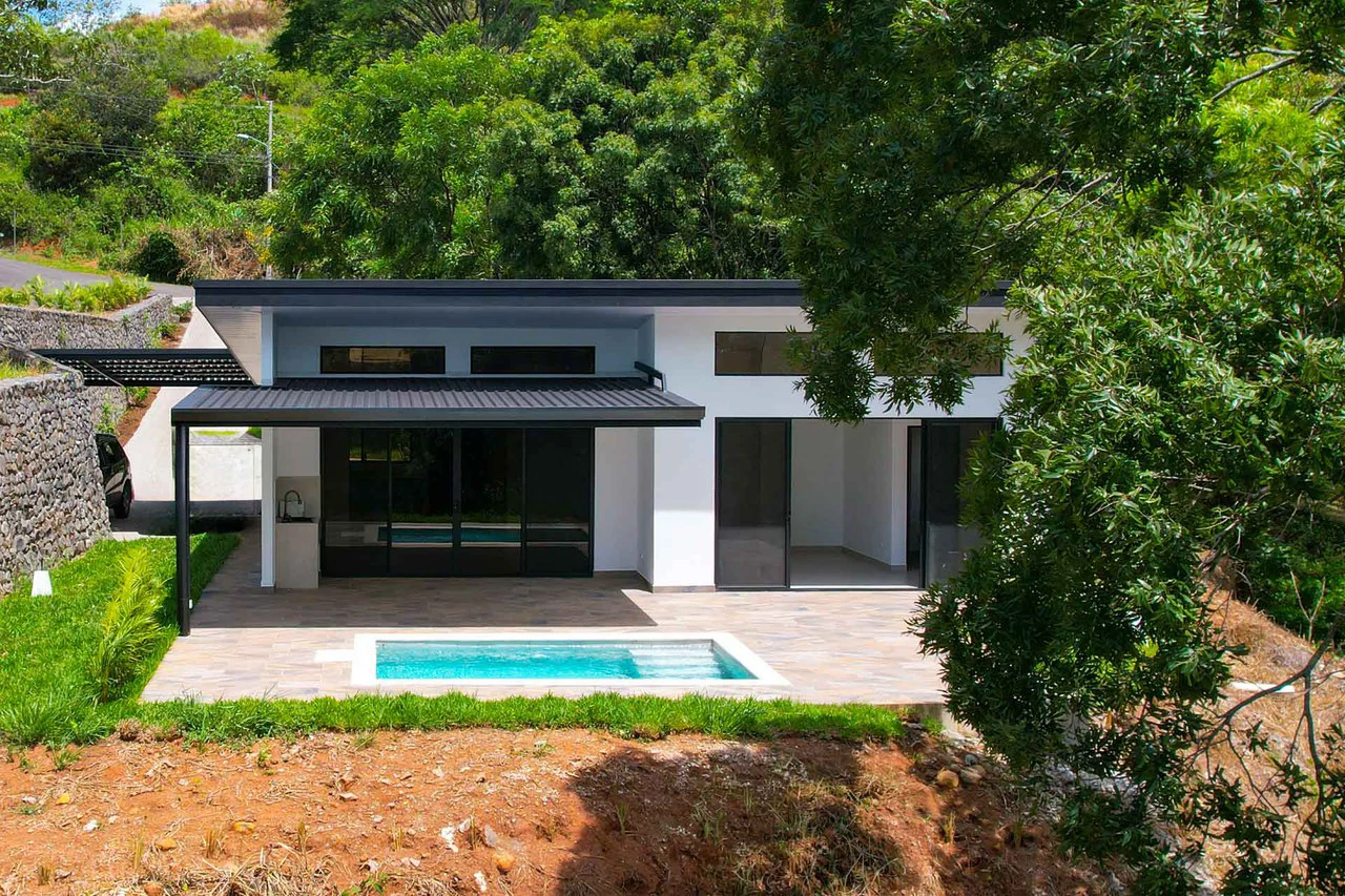 New Home for Sale in Atenas, Costa Rica with Private Pool and Tropical Surroundings
