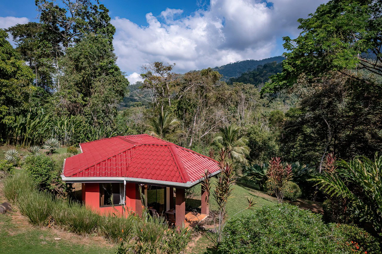 A TRANQUIL HAVEN: PRIME INVESTMENT OPPORTUNITY IN UVITA'S LUSH RIVER ENCLAVE: Mountain Hotel/Resort/Hostel For Sale in Uvita - Gallery image 51