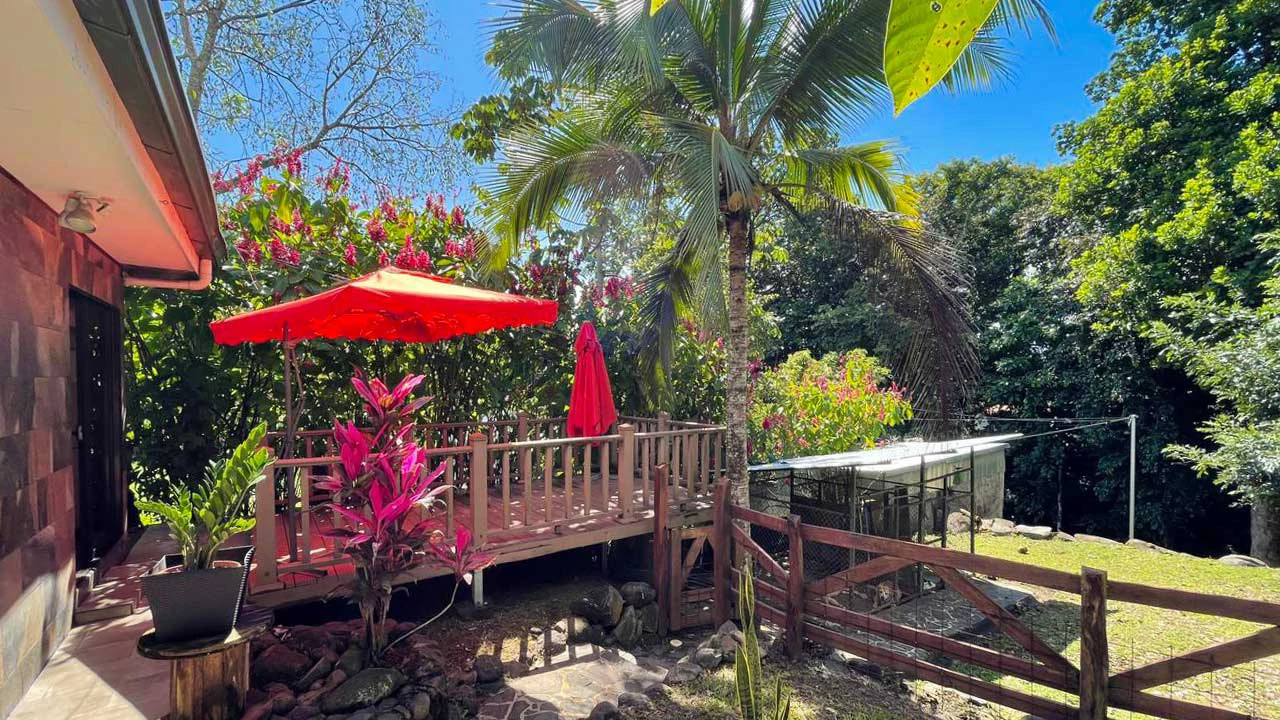 Home for sale in Atenas with Large Lot and Natural Surroundings - Gallery image 2
