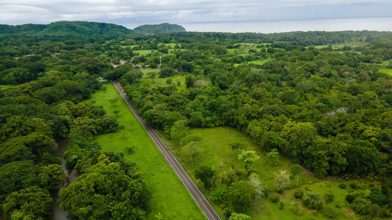 Exceptional Nearly 3-Hectare Property in Pueblo Nuevo, Bejuco, Guanacaste - Gallery image 9