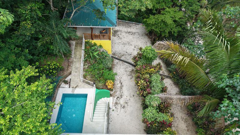 Casa Alaska: Charming Costa Rica Home with Pool, Rancho & Nature Views, Just 10 Minutes’ Walk to the Beach - Gallery image 4